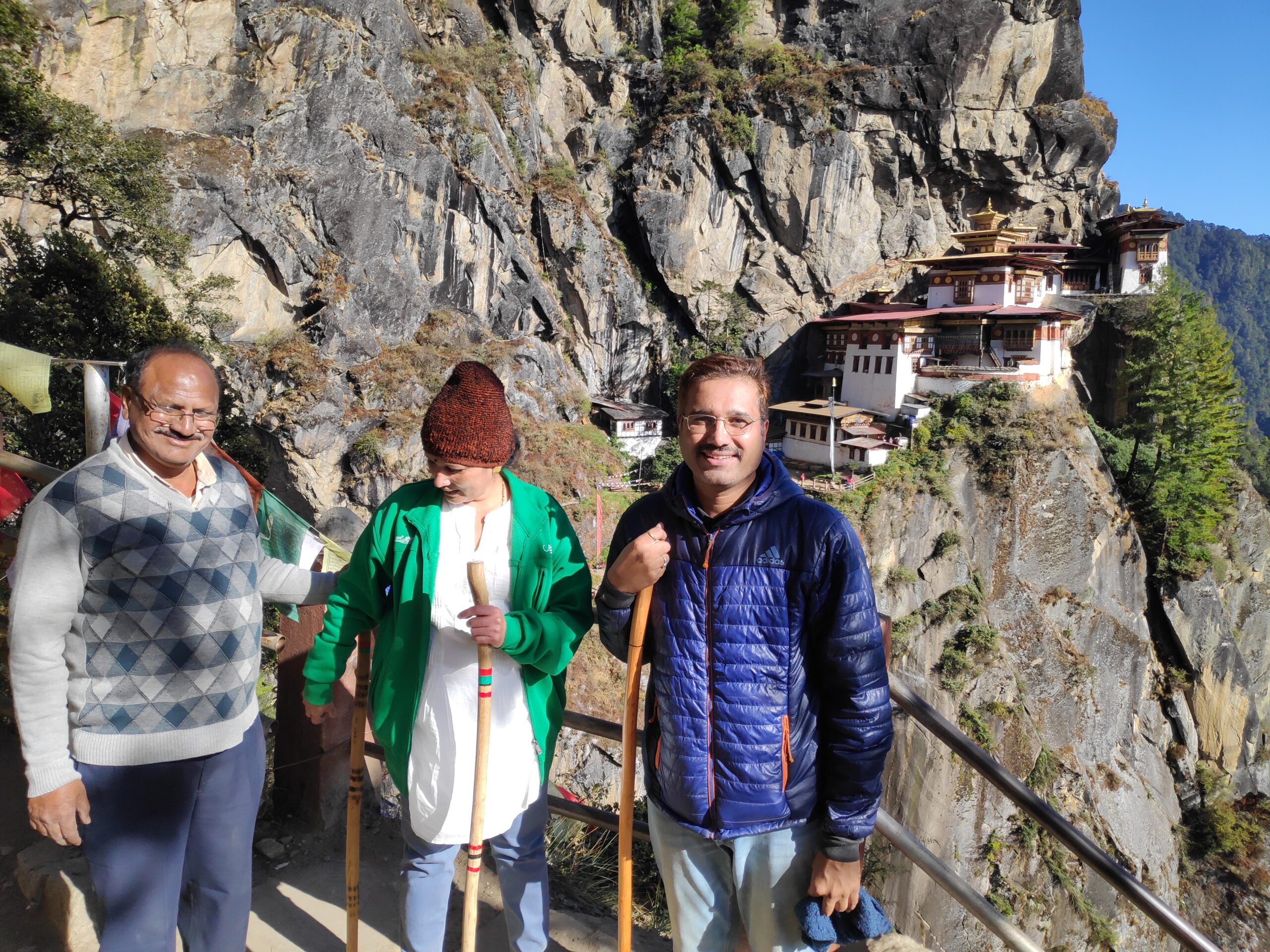 IMG_20191111_143041-scaled Why people hire Dragon Holidays?